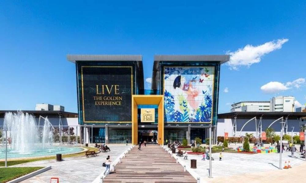 Η πανδημία «χτύπησε» τους «κολοσσούς» του εμπορίου! Κλείνει το Golden Hall;